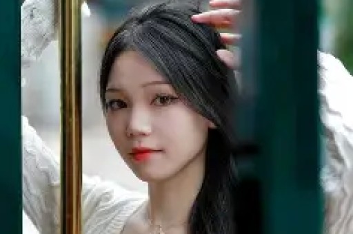 网红殷世航爆料好兄弟童锦程一个月三四百万三年狂赚一个亿网友：说好的吃泡面呢？