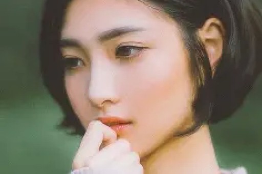 优思益塌房始末：明星集体道歉背后假洋牌与代工厂的真相