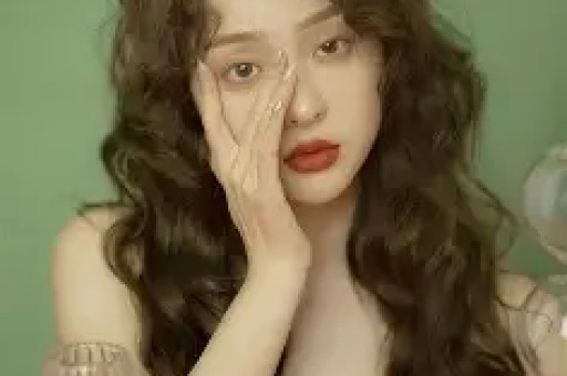 网红被曝开“绿茶速成班”教“狐狸精三段式狩猎法”发布擦边低俗内容自称课程已卖给15万人最高2880元可提供男性资源平台回应