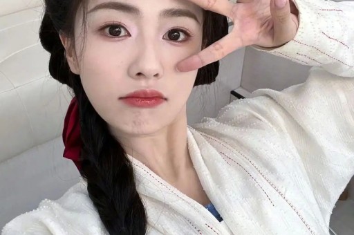 娱乐圈八卦大集合：从复出传闻到恋情公开明星动态不容错过！