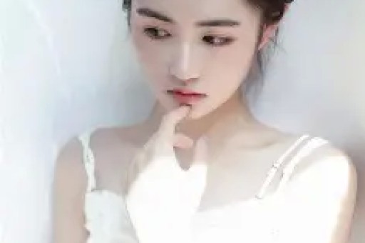 超模被前经纪人爆出惊天大瓜？三段录音涉及合同欺诈和税务问题